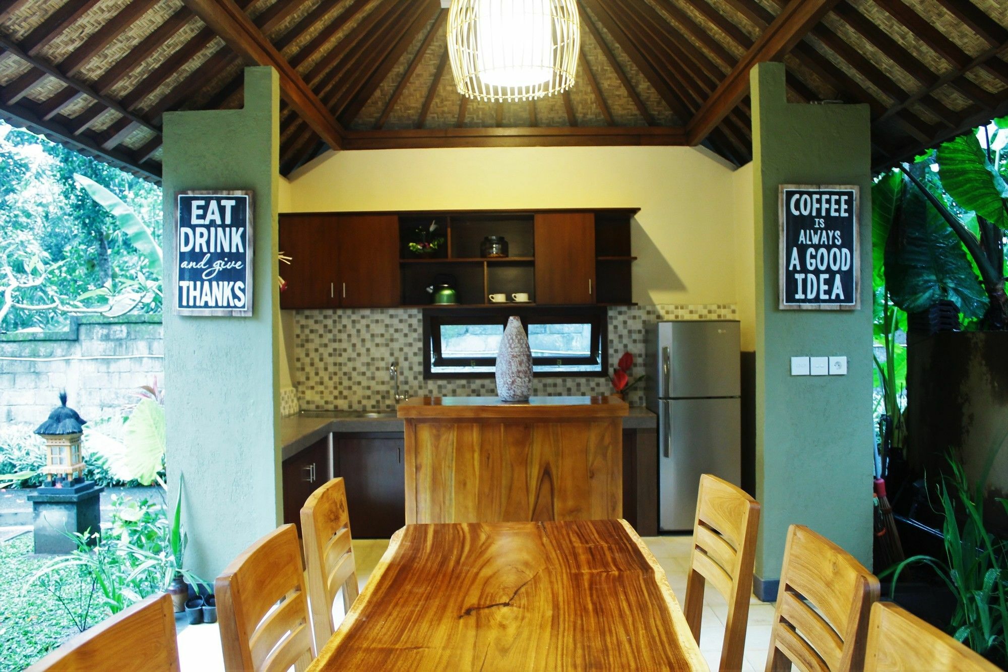 Tuga Guest House Ubud Экстерьер фото